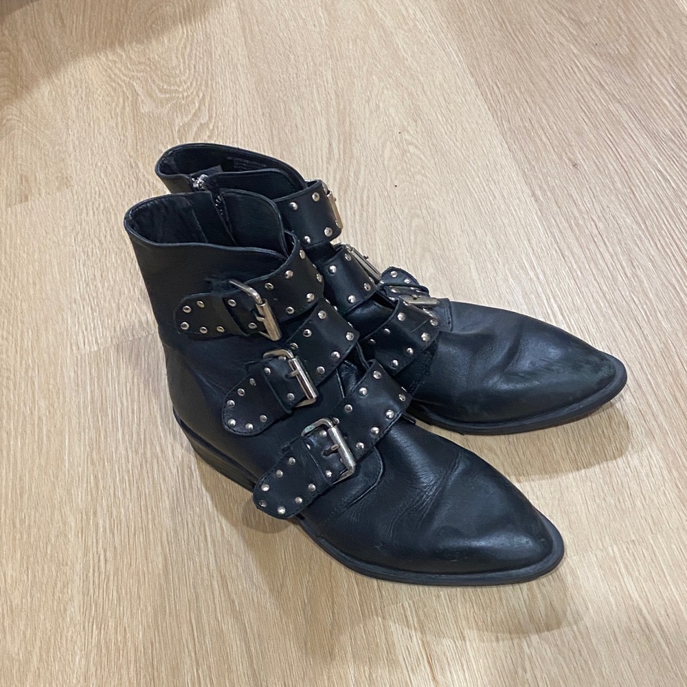 STEVEN Black Buckle detail Ankle Boots